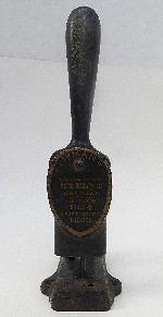 1854 1868 Lipman's Patent Improved Eyelet Machine OM.jpg (38726 bytes)